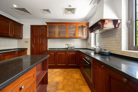 Villa in Jumeirah Golf Estates, Dubai 5 bedrooms, 9393.52 sq.m. № 142088 - photo 9