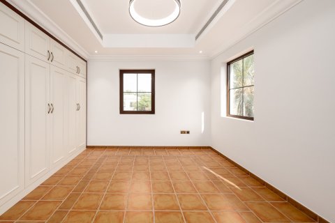 Villa in Jumeirah Golf Estates, Dubai 5 bedrooms, 9393.52 sq.m. № 142088 - photo 16