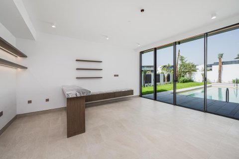 Villa in Tilal Al Ghaf, Dubai 6 bedrooms, 826 sq.m. № 142077 - photo 20