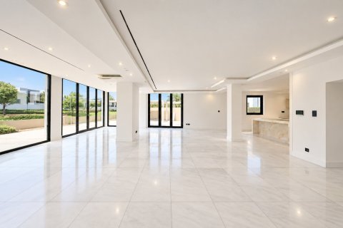 Villa in Jumeirah Golf Estates, Dubai 6 bedrooms, 883.46 sq.m. № 142086 - photo 2