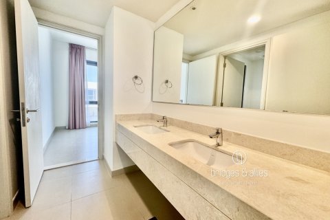 Снять в аренду виллу в Дубай Хилс Эстейт, Дубай: 4 спальни, 202м², № 90899 - фото 19