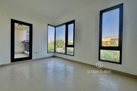 Снять в аренду виллу в Дубай Хилс Эстейт, Дубай: 4 спальни, 202м², № 90899 - фото 11