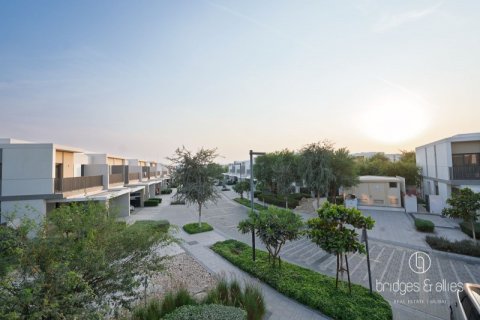 Снять в аренду виллу в Tilal Al Ghaf, Дубай: 4 спальни, 202м², № 90897 - фото 15