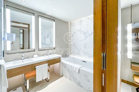 Снять в аренду квартиру в Даунтаун Дубай (Даунтаун Бурдж Дубай), Дубай: 3 спальни, 156м², № 90907 - фото 13