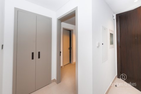 Снять в аренду виллу в Tilal Al Ghaf, Дубай: 3 спальни, 140м², № 90908 - фото 7