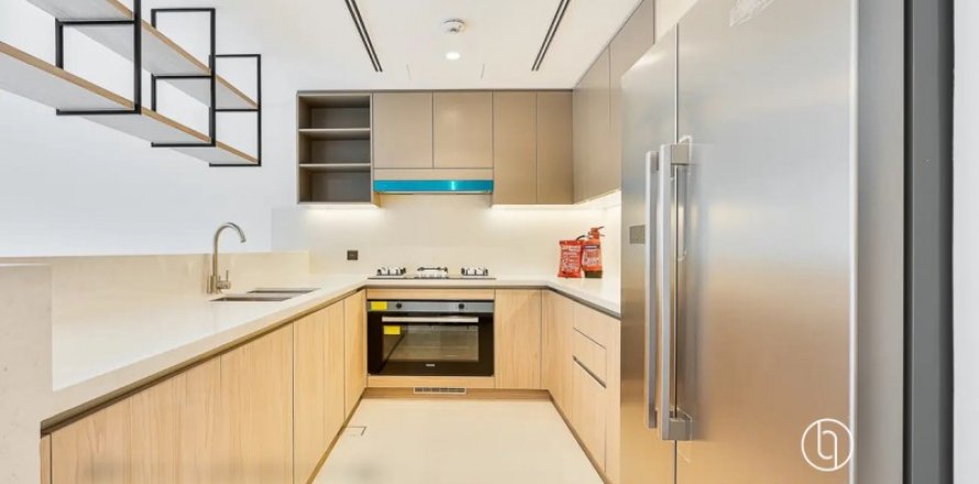 Вилла в Tilal Al Ghaf, Дубай, 3 спальни, 140м², № 90909