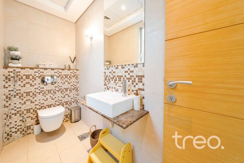 Villa in Legacy, Jumeirah Park, Dubai 4 bedrooms, 314.01 sq.m. № 134678 - photo 20