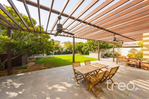 Villa in Legacy, Jumeirah Park, Dubai 4 bedrooms, 314.01 sq.m. № 134678 - photo 4