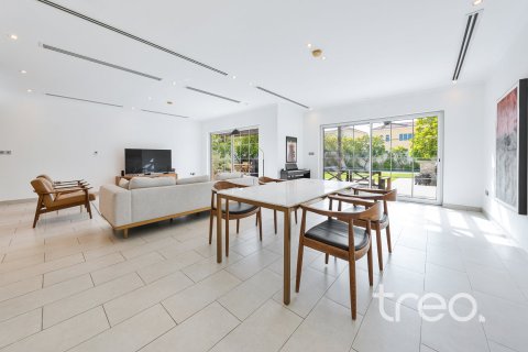Villa in Legacy, Jumeirah Park, Dubai 4 bedrooms, 314.01 sq.m. № 134678 - photo 27