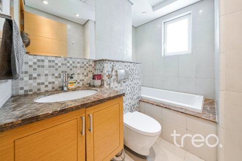 Villa in Legacy, Jumeirah Park, Dubai 4 bedrooms, 314.01 sq.m. № 134678 - photo 7