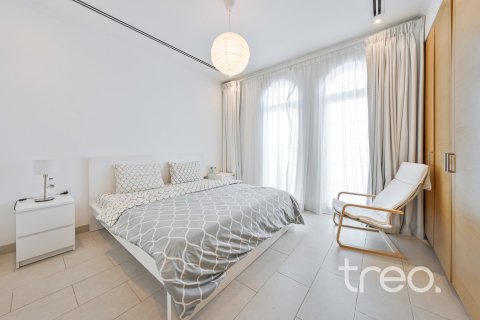 Villa in Legacy, Jumeirah Park, Dubai 4 bedrooms, 314.01 sq.m. № 134678 - photo 6