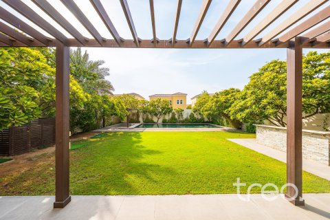 Villa in Legacy, Jumeirah Park, Dubai 4 bedrooms, 314.01 sq.m. № 134678 - photo 15