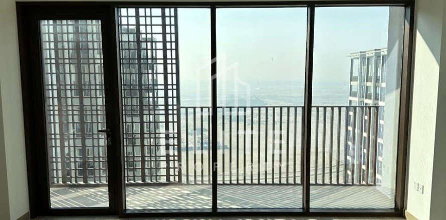 Квартира в Дубае, студия, 69м², № 38824