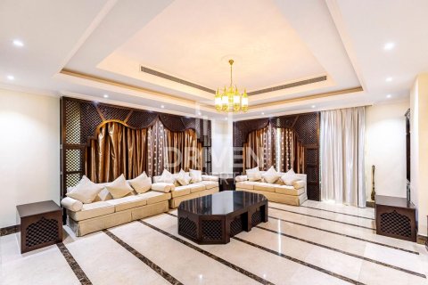 Villa à Al Barsha, Dubai, 6 chambres, 929 m², № 19014 - photo 1