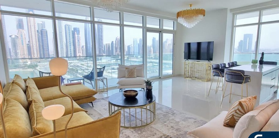 Квартира в EMAAR Beachfront, Dubai Harbour, Дубай, 3 спальни, 177м², № 75846