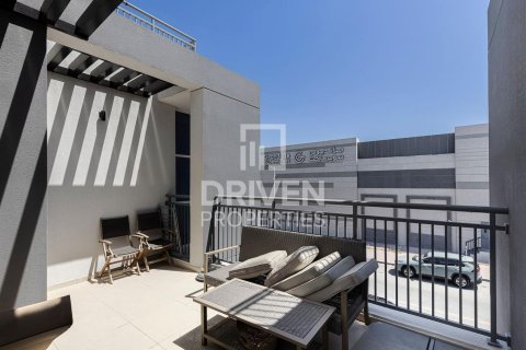 Adosado en Dubai Sports City, Dubai, 4 dormitorios, 157 m², № 19696 - foto 18