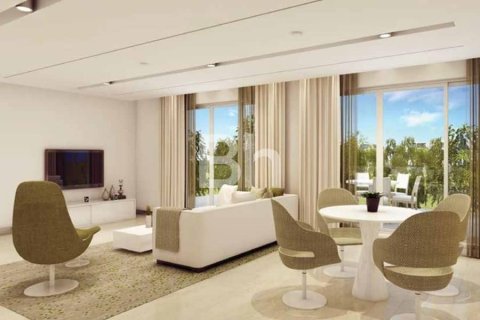 Villa in Dubai Land, Dubai 5 bedrooms, 362 sq.m. № 21045 - photo 6