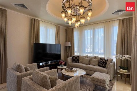 Apartment in Old Town, Dubai 4 bedrooms, 288.6 sq.m. № 141948 - photo 3