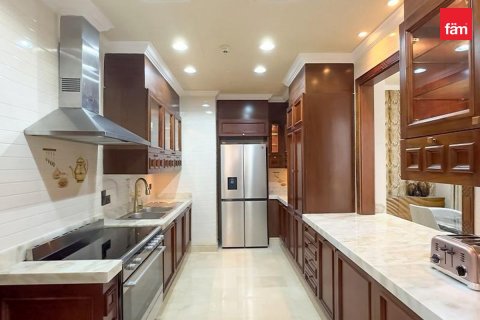 Apartment in Old Town, Dubai 4 bedrooms, 288.6 sq.m. № 141948 - photo 12