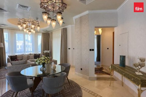 Apartment in Old Town, Dubai 4 bedrooms, 288.6 sq.m. № 141948 - photo 4