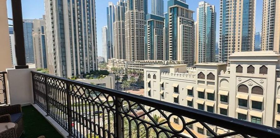 Apartment in Old Town, Dubai 4 bedrooms, 288.6 sq.m. № 141948