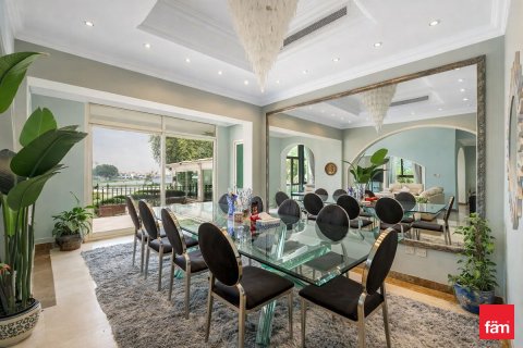 Villa in Jumeirah Islands, Dubai 4 bedrooms, 815.4 sq.m. № 94893 - photo 7