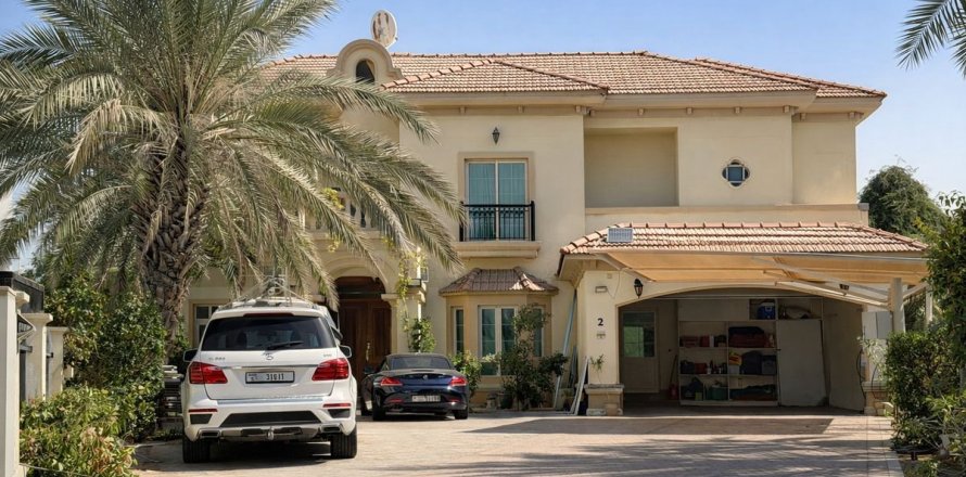 Villa in Jumeirah Islands, Dubai 4 bedrooms, 815.4 sq.m. № 94893