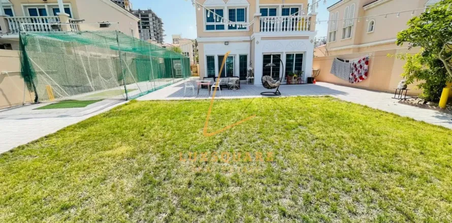 Villa in Jumeirah Village Circle, Dubai 3 bedrooms, 729 sq.m. № 141827