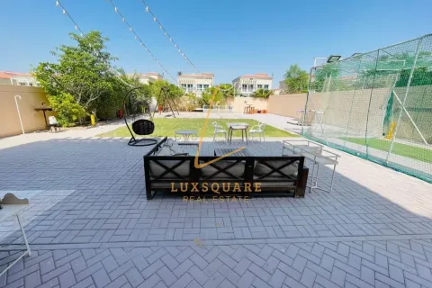 Villa in Jumeirah Village Circle, Dubai 3 bedrooms, 729 sq.m. № 141827 - photo 9