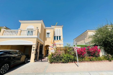 Вилла в Джумейра Вилладж Серкл, Дубай, 3 спальни, 729м², № 141828