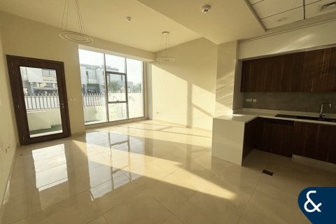 Adosado en Al Furjan, Dubai, 4 dormitorios, 152 m², № 91429 - foto 2
