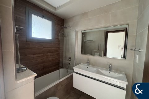 Adosado en Al Furjan, Dubai, 4 dormitorios, 152 m², № 91429 - foto 8