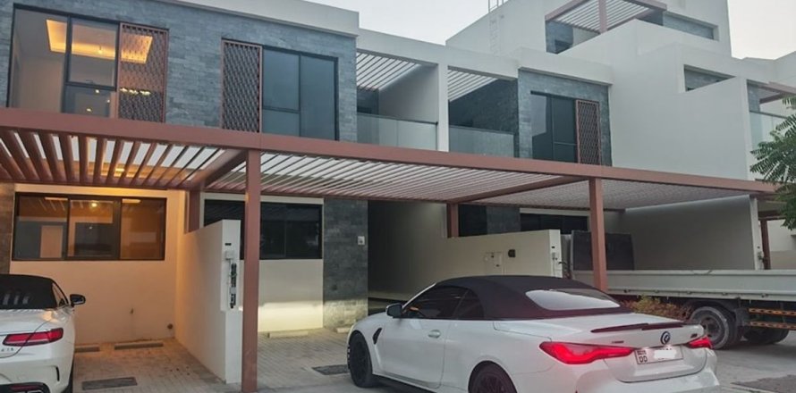Townhouse in Dubai 4 bedrooms, 138.8 sq.m. № 50122