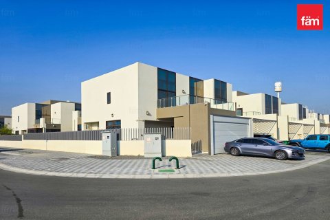 Villa in Meydan, Dubai 4 bedrooms, 283.2 sq.m. № 85884 - photo 28