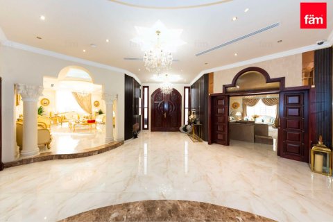 Villa en Dubai, 7 dormitorios, 1073.2 m², № 85885 - foto 5