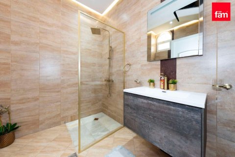 Villa en Dubai, 7 dormitorios, 1073.2 m², № 85885 - foto 23