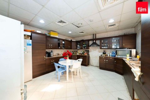 Villa en Dubai, 7 dormitorios, 1073.2 m², № 85885 - foto 11