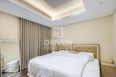 Villa in Meydan, Dubai 4 bedrooms, 219.34 sq.m. № 135554 - photo 15