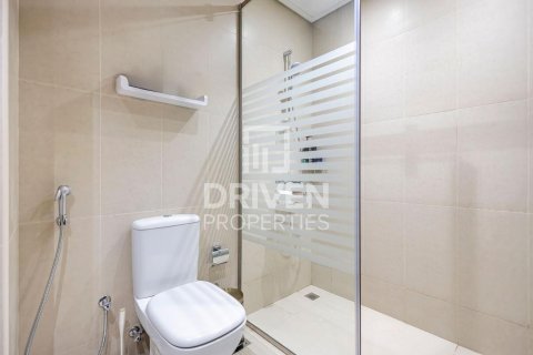 Villa in Meydan, Dubai 4 bedrooms, 219.34 sq.m. № 135554 - photo 12