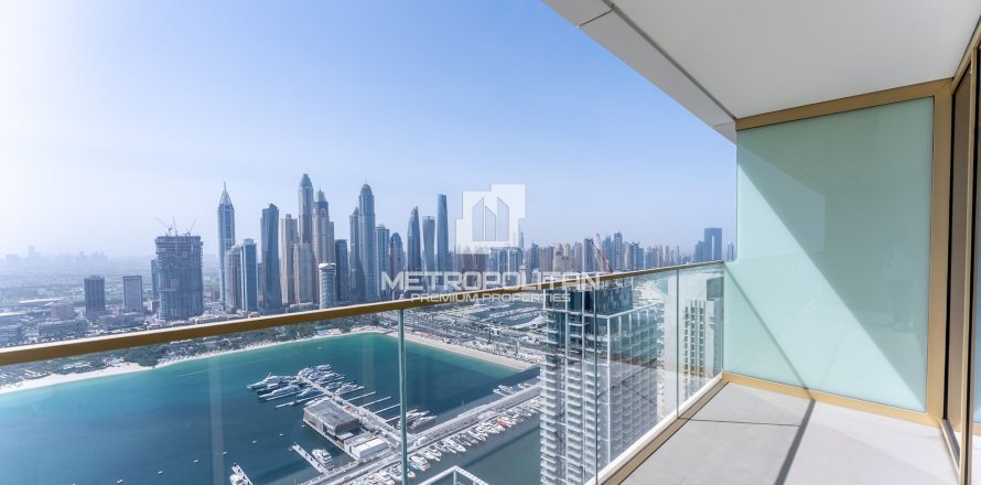 Apartment in EMAAR Beachfront, Dubai Harbour, Dubai 2 bedrooms, 128 sq.m. № 15098
