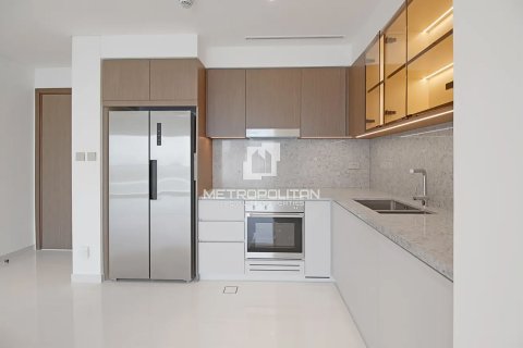 Apartamento en EMAAR Beachfront, Dubai Harbour, Dubai, 2 dormitorios, 128 m², № 15098 - foto 5