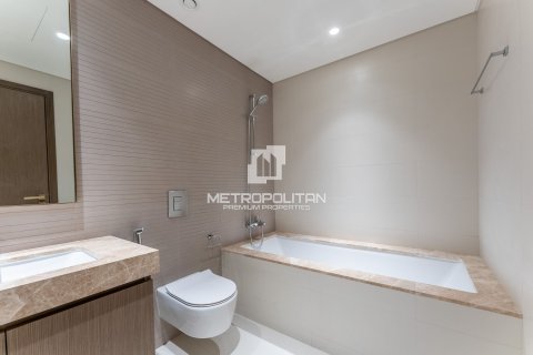 Apartment in EMAAR Beachfront, Dubai Harbour, Dubai 2 bedrooms, 128 sq.m. № 15098 - photo 13