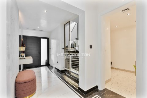 Villa in Jumeirah Village Triangle, Dubai 5 bedrooms, 705 sq.m. № 15112 - photo 11