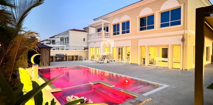 Villa in Jumeirah Village Triangle, Dubai 5 bedrooms, 705 sq.m. № 15112