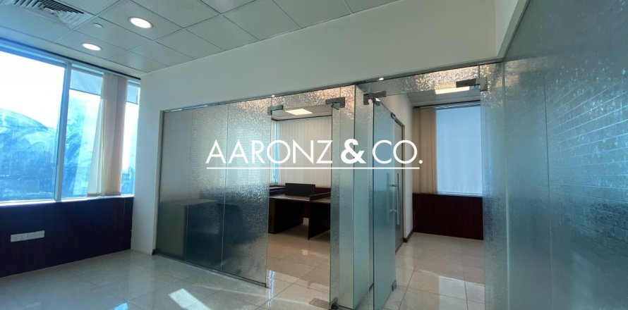 Bureau à Business Bay, Dubai, 107.3 m², № 78484