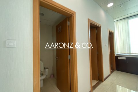 Bureau à Business Bay, Dubai, 107.3 m², № 78484 - photo 5