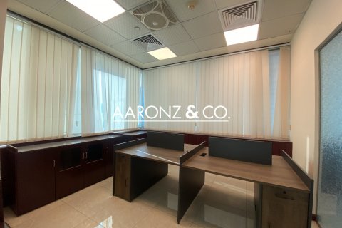 Bureau à Business Bay, Dubai, 107.3 m², № 78484 - photo 6