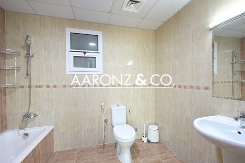 Appartement à Jumeirah Lake Towers, Dubai, 3 chambres, 106.5 m², № 78470 - photo 11