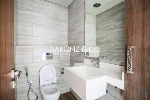 Appartement à Jumeirah Lake Towers, Dubai, 1 chambre, 69.8 m², № 78469 - photo 10