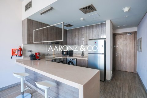 Appartement à Jumeirah Lake Towers, Dubai, 1 chambre, 69.8 m², № 78469 - photo 5